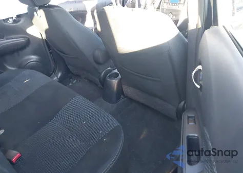 2015 Nissan Versa Note S (Sr)/S Plus/Sl/Sr/Sv z USA, uszkodzony, nr VIN 3N1CE2CP3FL405769